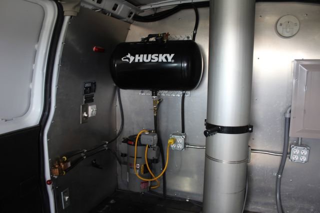 Used 2014 Chevrolet Express 3500 Extended image 16