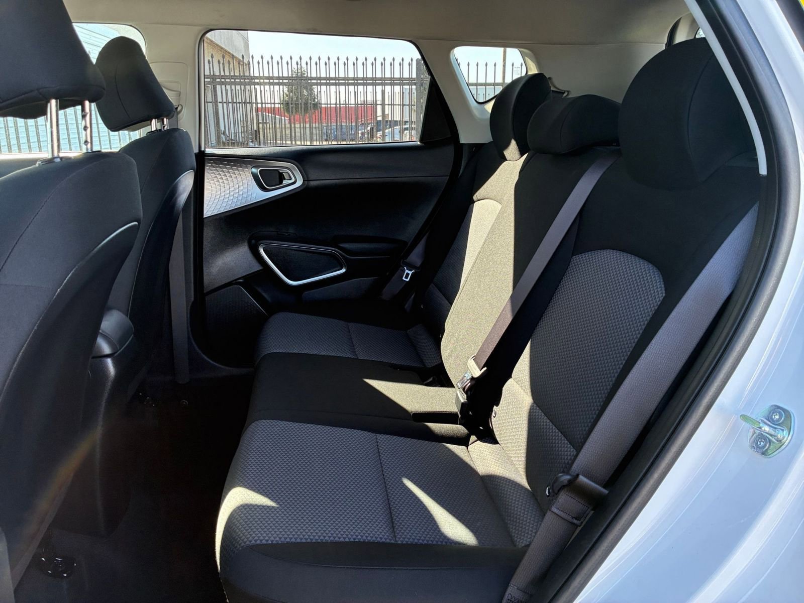 Used 2025 Kia Soul LX w/ LX Technology Package image 22