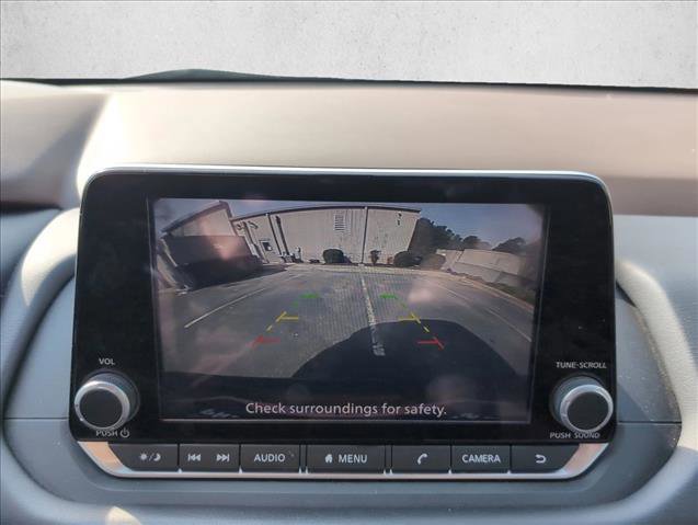 Used 2023 Nissan Rogue S image 13