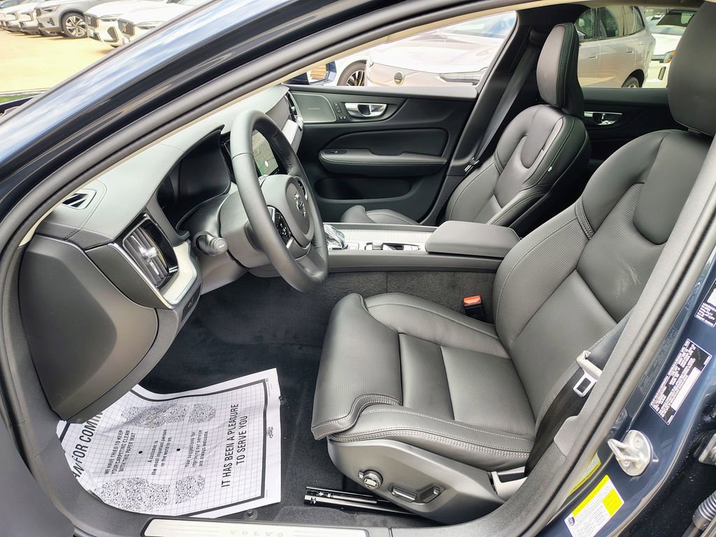 New 2026 Volvo XC60 B5 Ultra w/ Climate Package AWD/4WD image 17