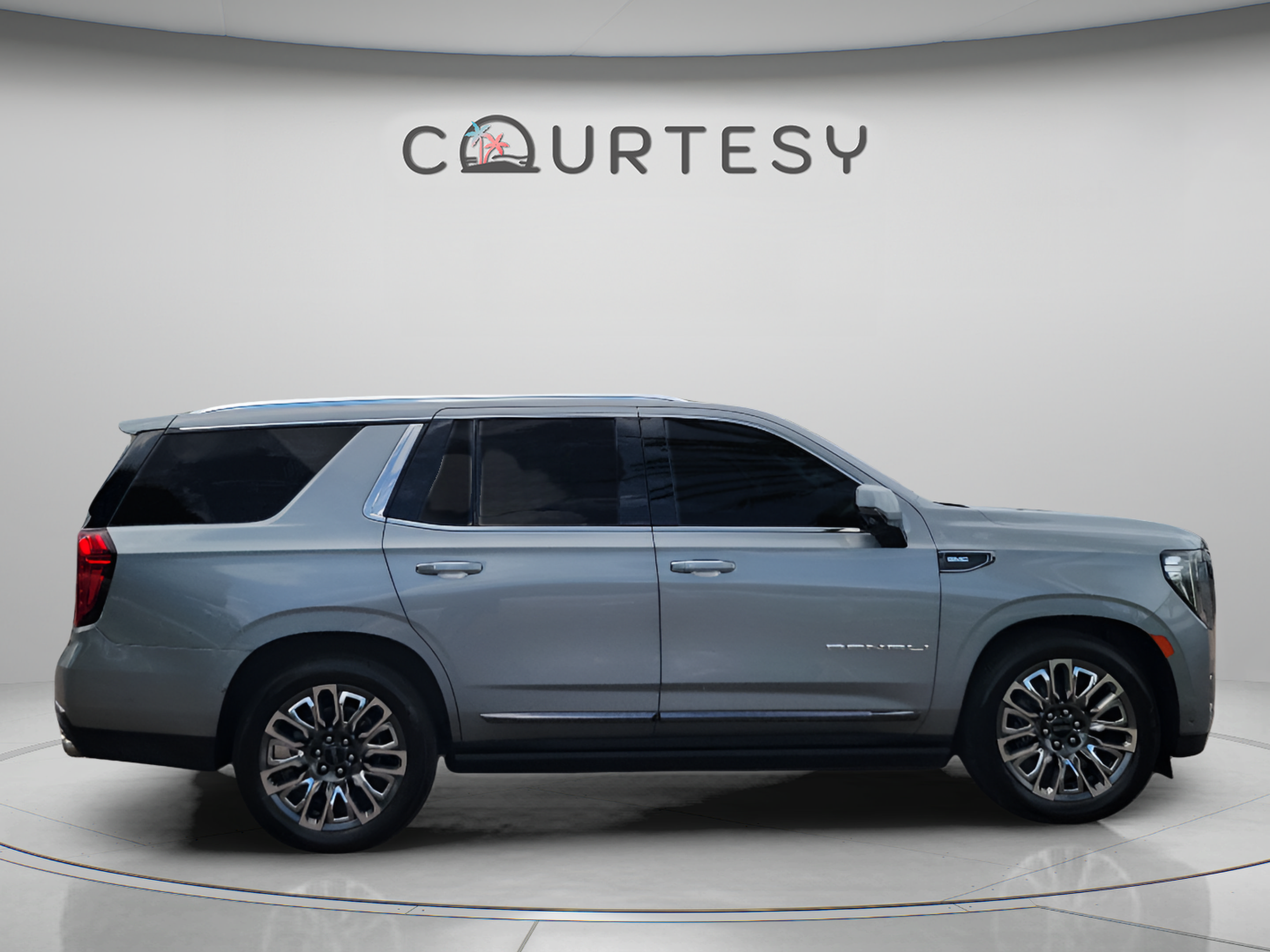 Used 2024 GMC Yukon Denali Ultimate AWD/4WD image 6