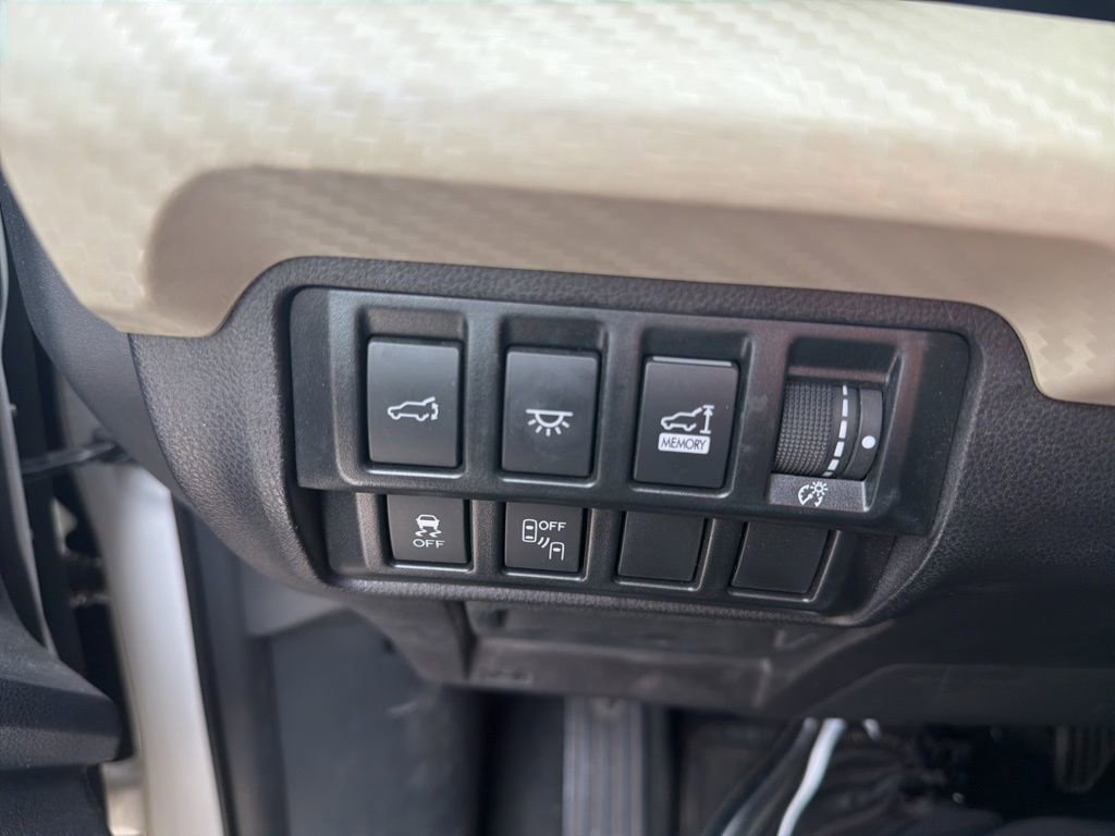 Used 2020 Subaru Ascent Premium w/ Convenience Package AWD/4WD image 16