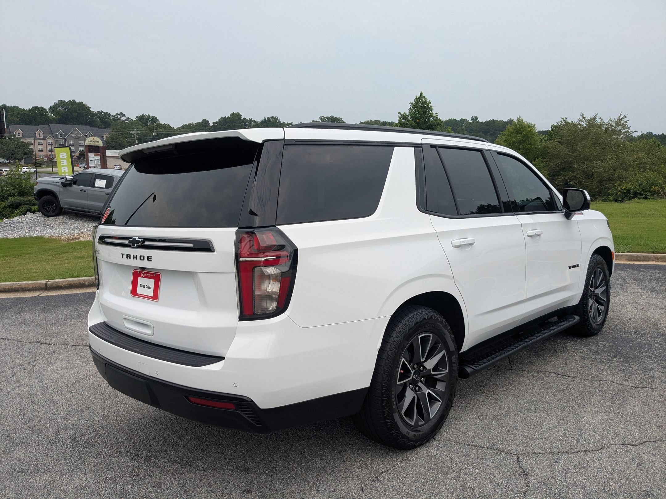 Used 2023 Chevrolet Tahoe Z71 w/ Z71 Off-Road Package AWD/4WD image 5