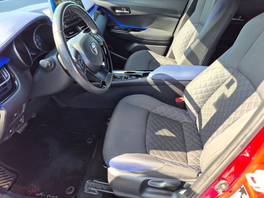 Used 2022 Toyota C-HR XLE FWD image 14