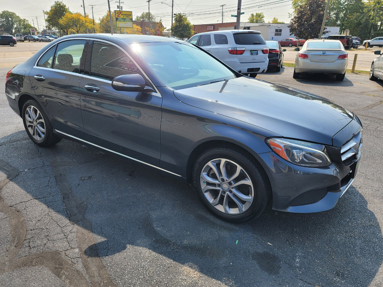 Used 2015 Mercedes-Benz C 300 4MATIC Sedan image 4