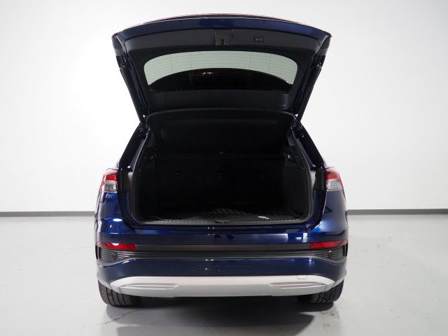 Used 2023 Audi Q4 e-tron Premium Plus w/ Premium Plus RWD image 39