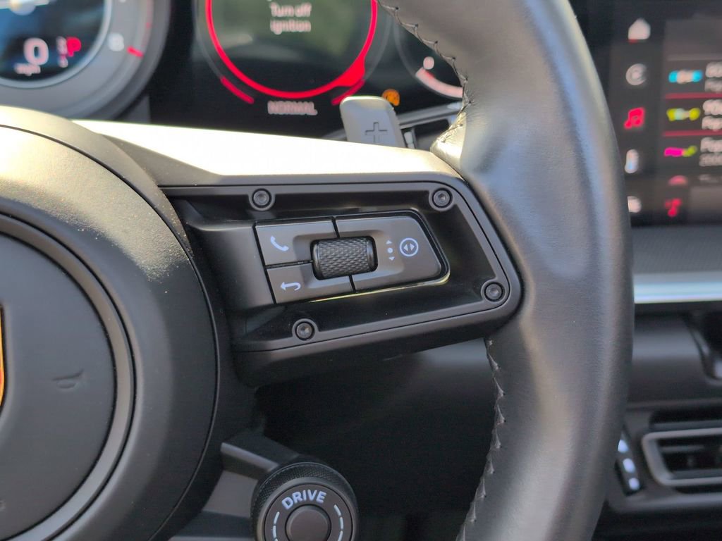 Used 2022 Porsche 911 Turbo image 18