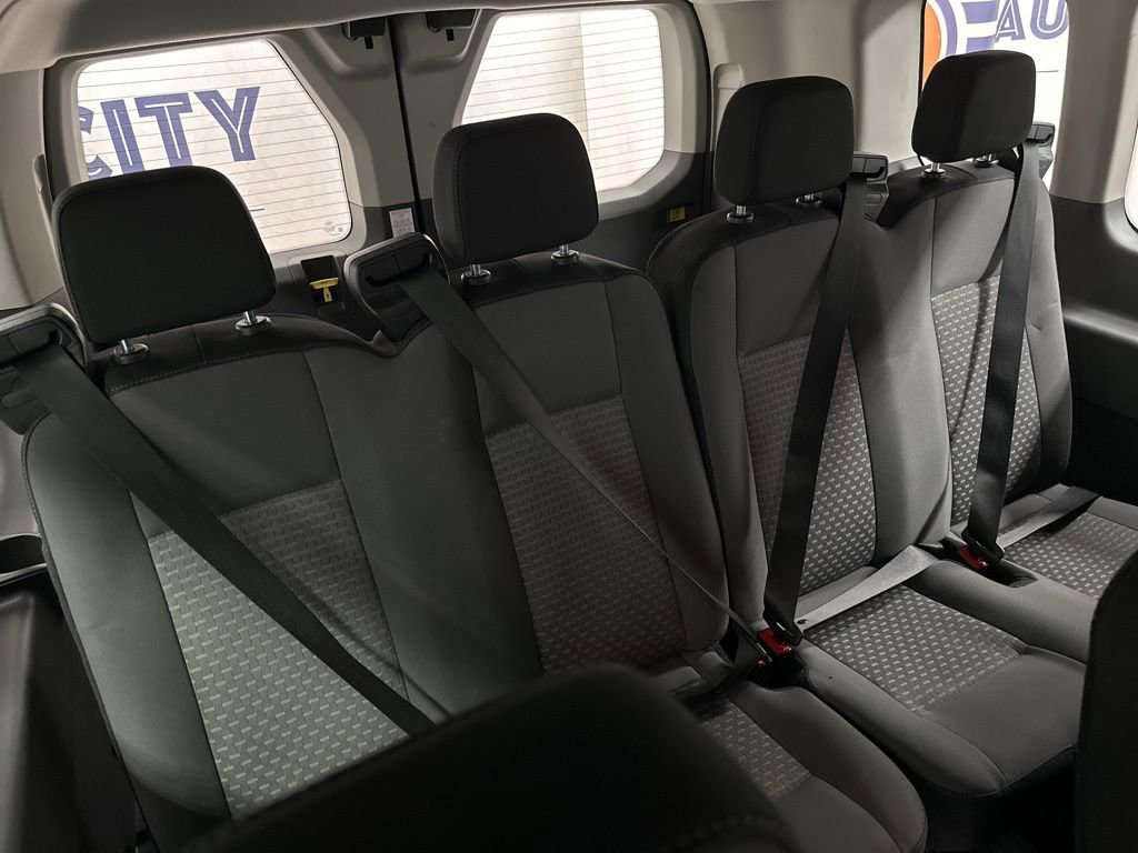 Used 2023 Ford Transit 350 XL image 33