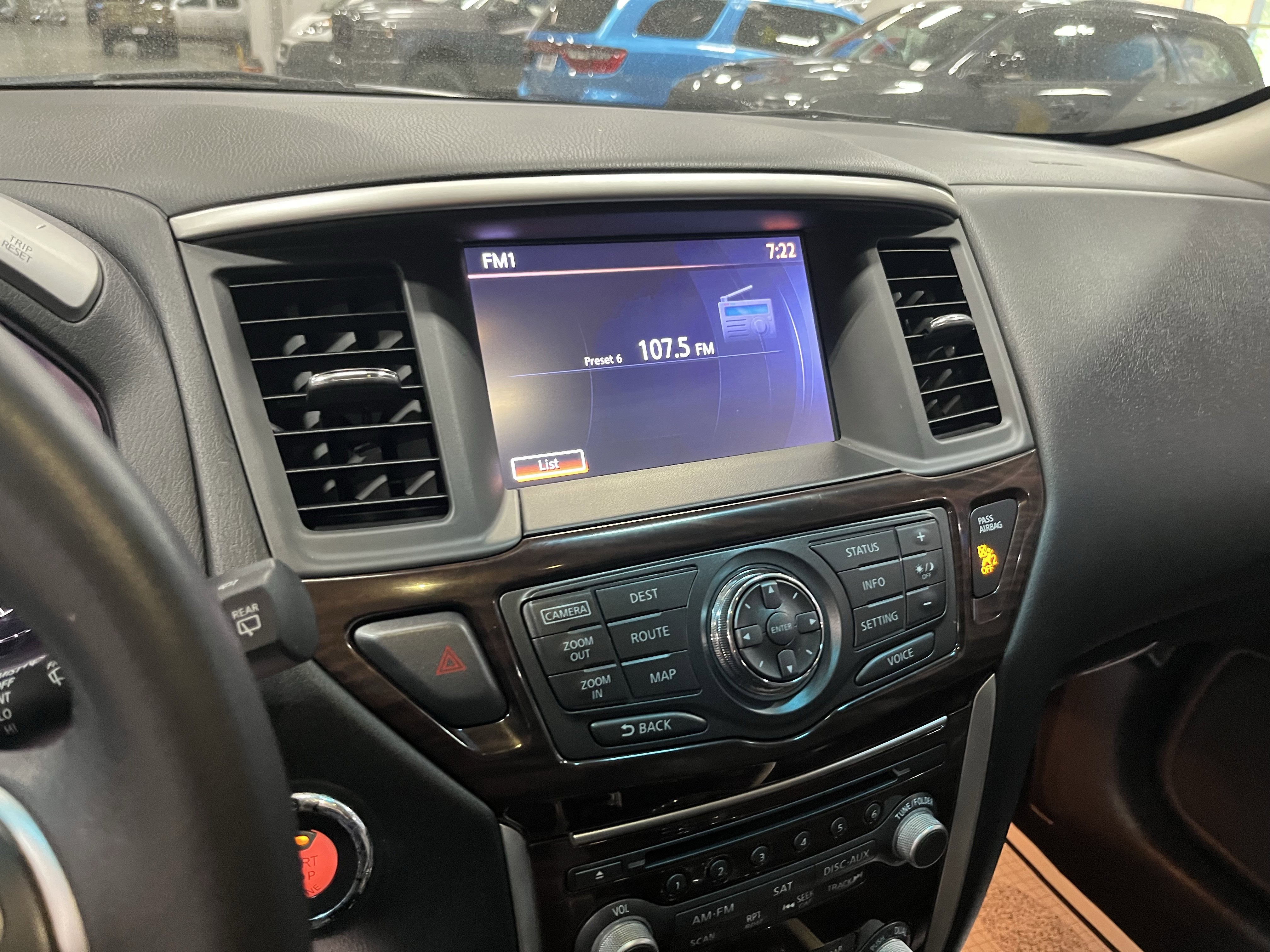 Used 2013 Nissan Pathfinder Platinum w/ Platinum Premium Pkg AWD/4WD image 23