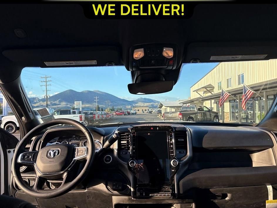 New 2025 RAM 3500 Tradesman AWD/4WD image 17