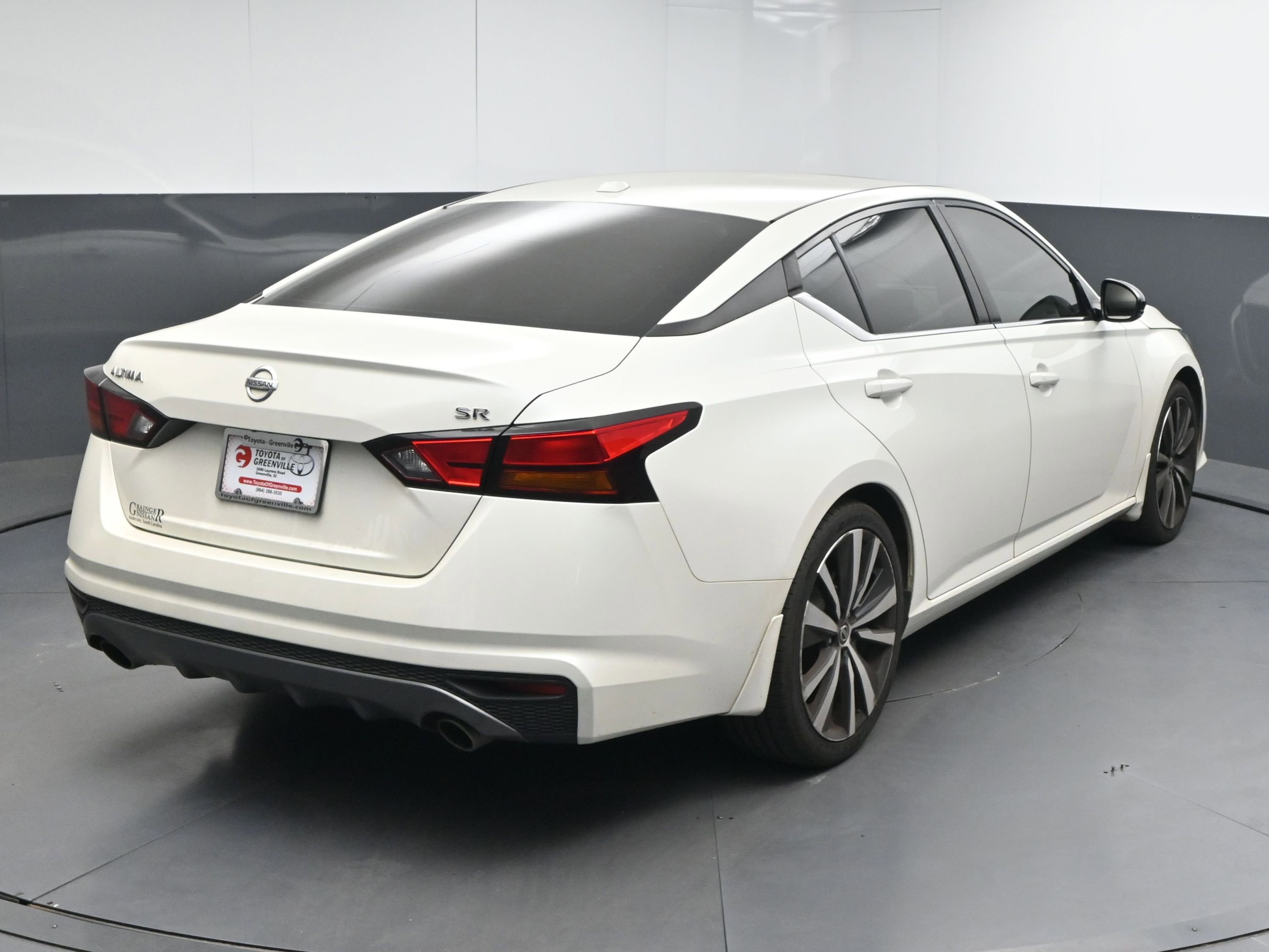 Used 2019 Nissan Altima 2.5 SR w/ SR Premium Package image 8