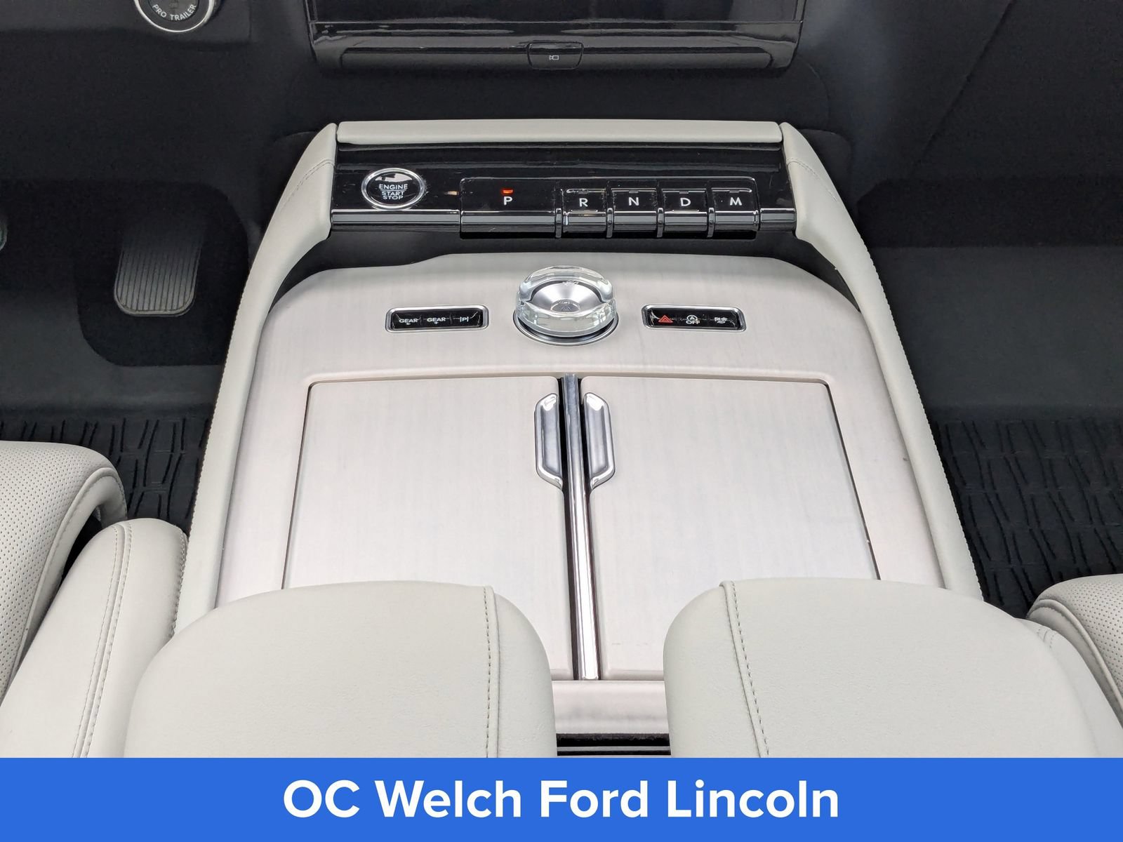 Certified 2025 Lincoln Navigator Reserve AWD/4WD image 22