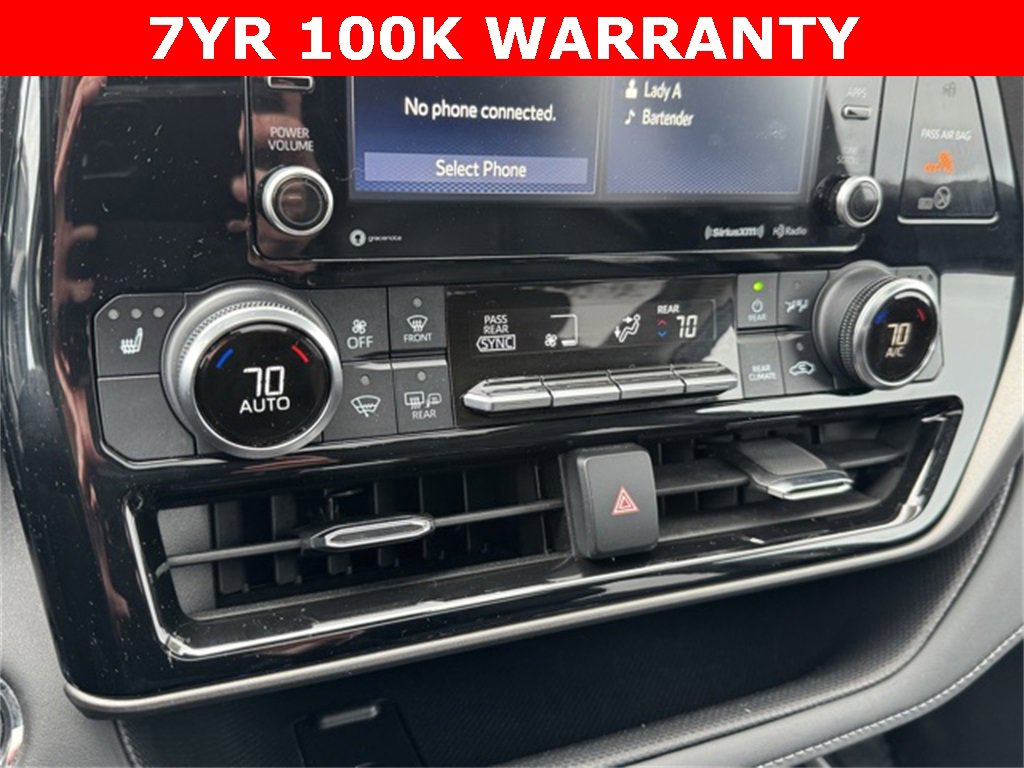 Certified 2022 Toyota Highlander XLE image 13