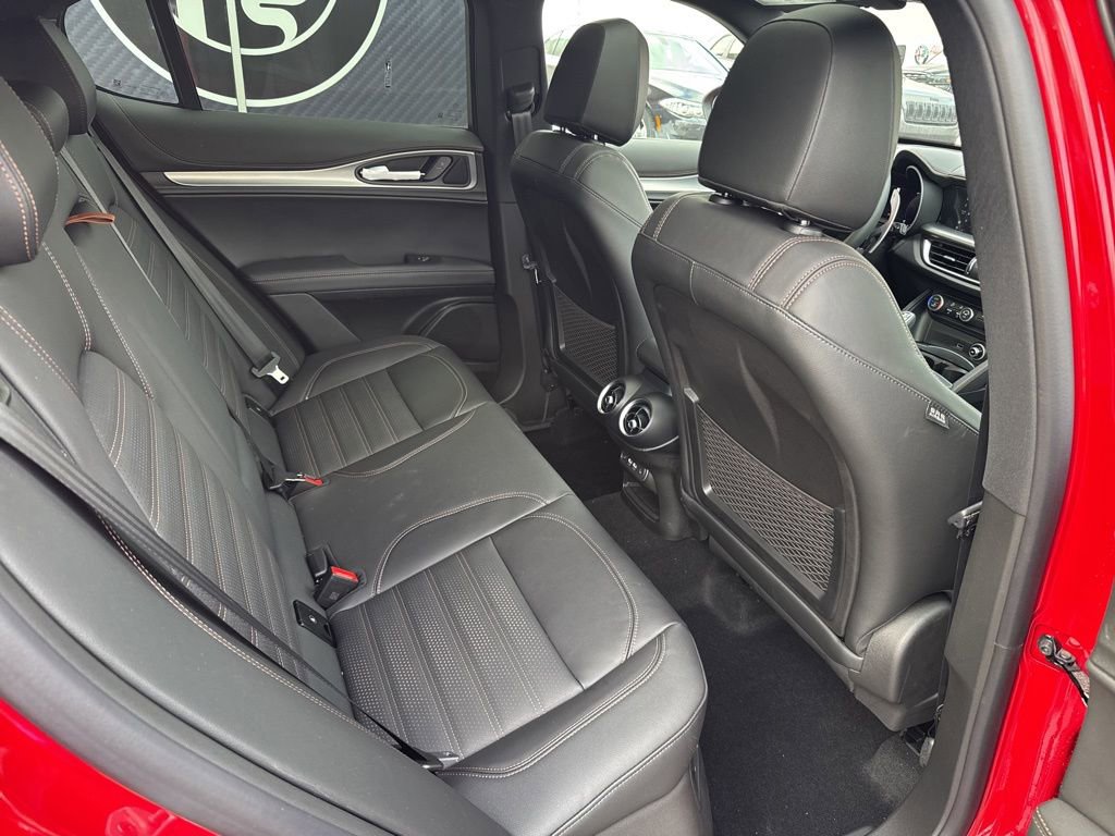 New 2025 Alfa Romeo Stelvio Sprint image 19