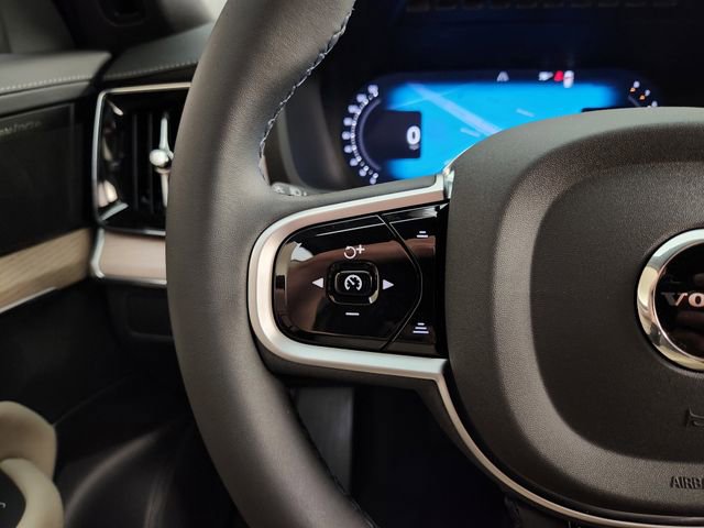 New 2026 Volvo XC90 B6 Plus w/ Protection Package Premier AWD/4WD image 28