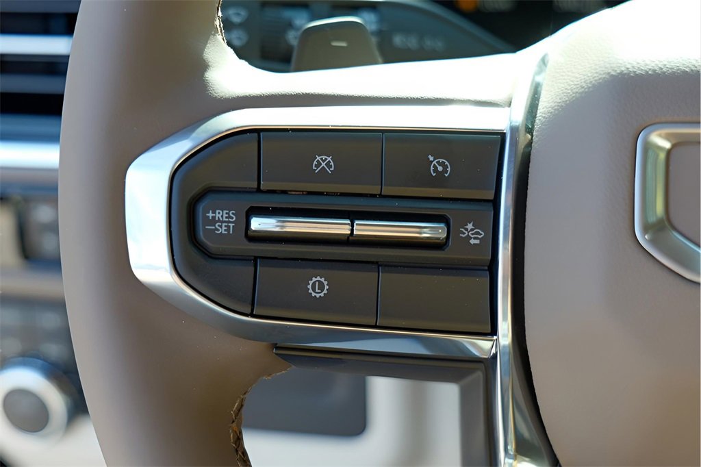 New 2026 GMC Yukon Denali w/ Sun & Power Step Package image 12