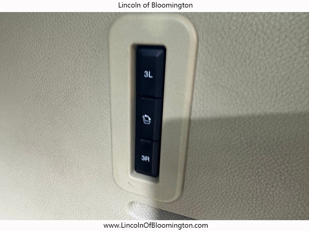 Used 2016 Lincoln Navigator L Reserve AWD/4WD image 29