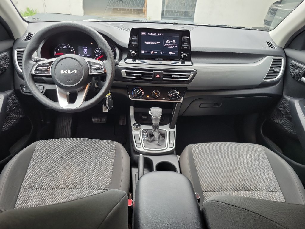 Certified 2023 Kia Seltos LX AWD/4WD image 3