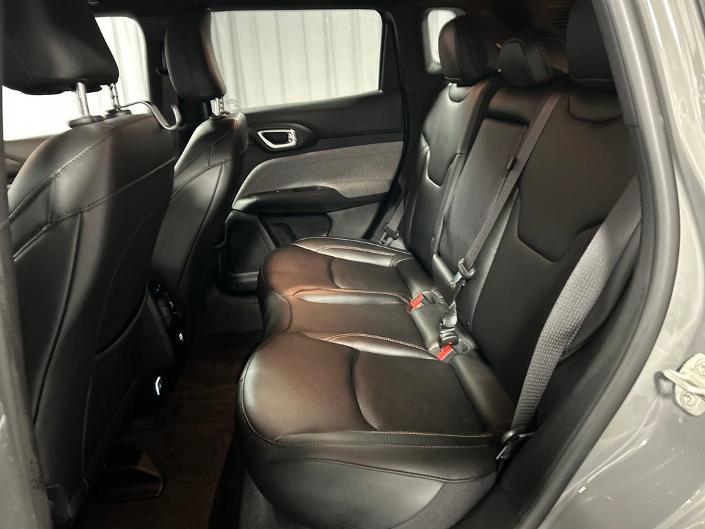 Used 2024 Jeep Compass Latitude image 22