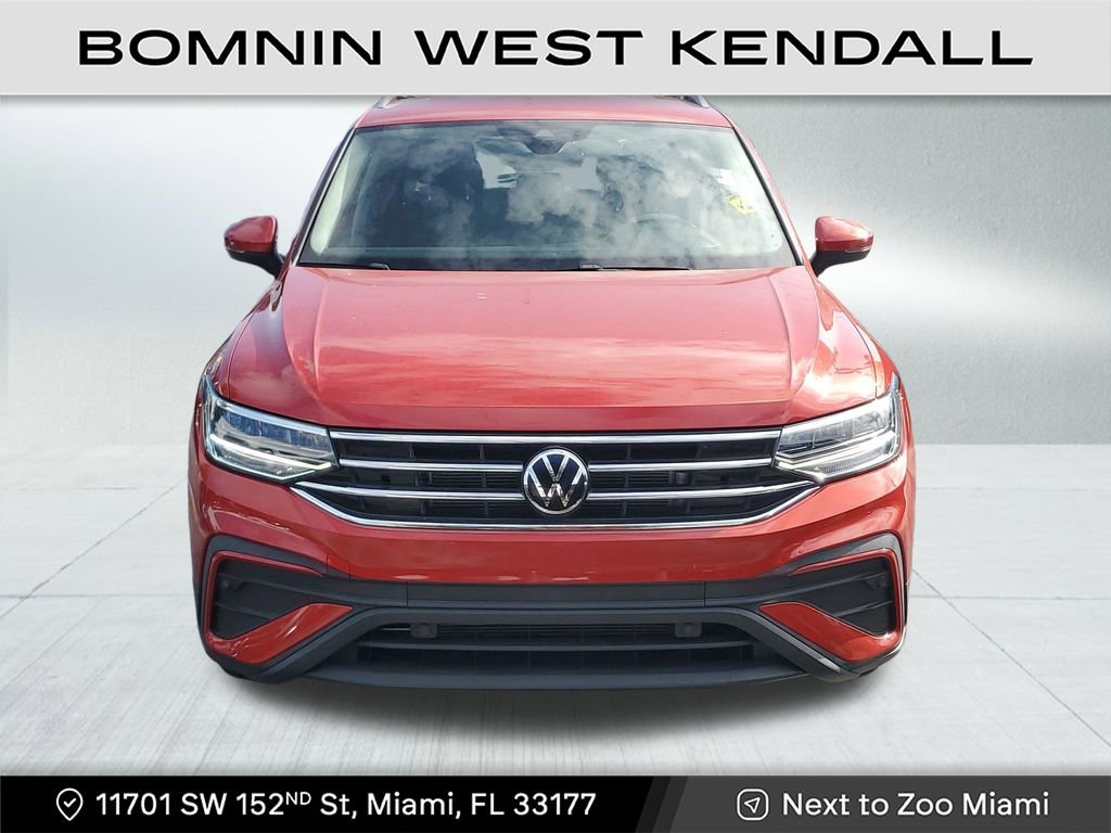 Used 2023 Volkswagen Tiguan SE image 2