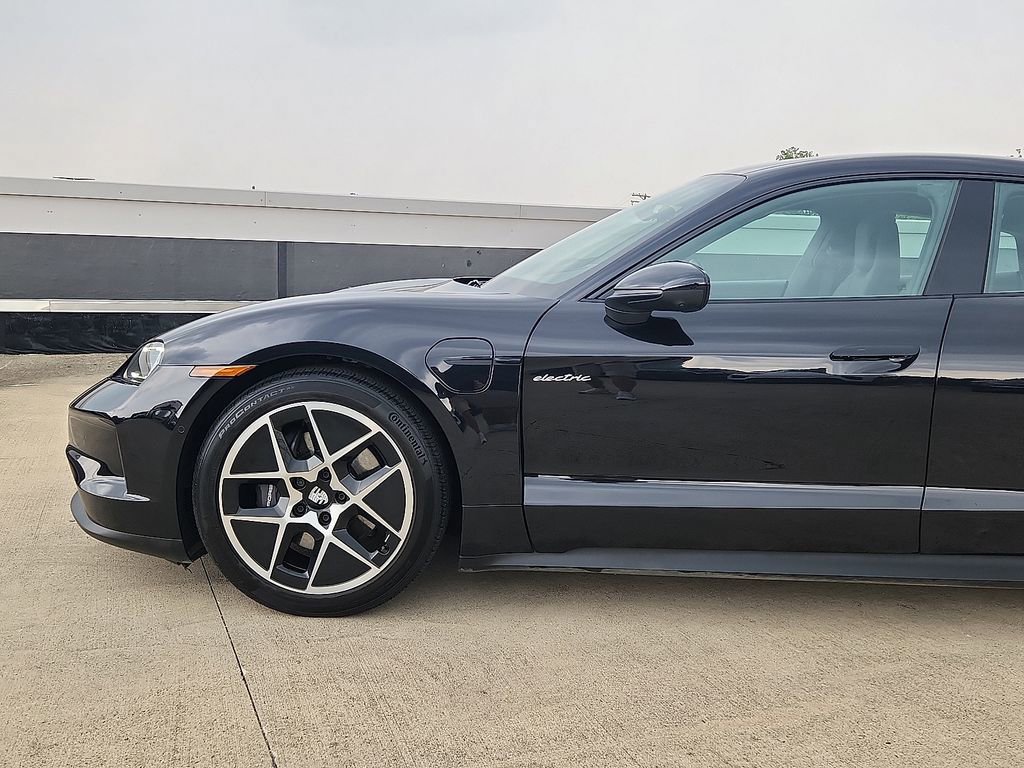 Certified 2025 Porsche Taycan image 6