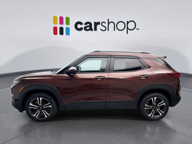 Used 2022 Chevrolet TrailBlazer LT AWD/4WD image 2