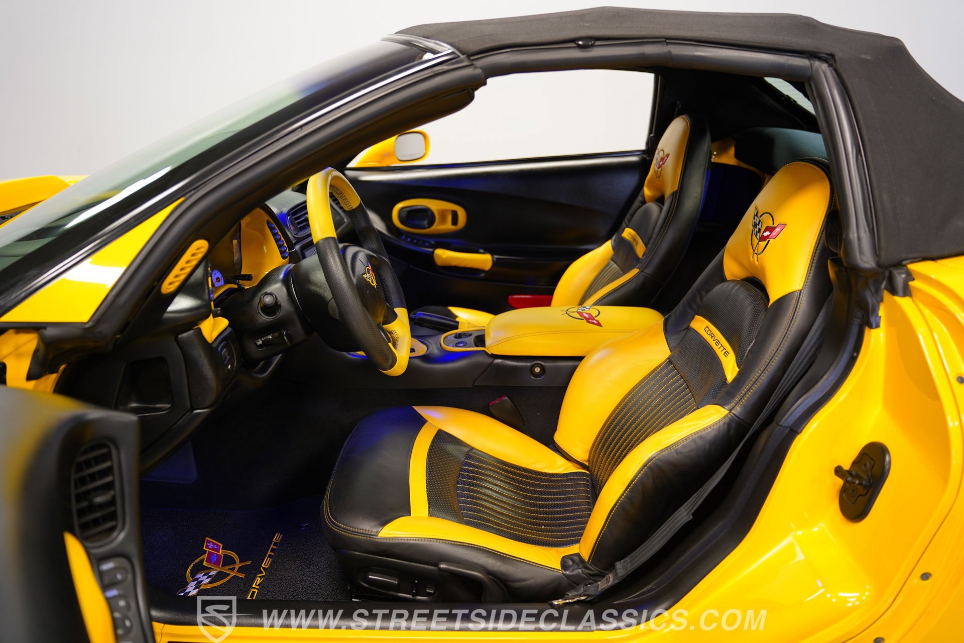 Used 2000 Chevrolet Corvette Convertible w/ Memory Pkg image 39