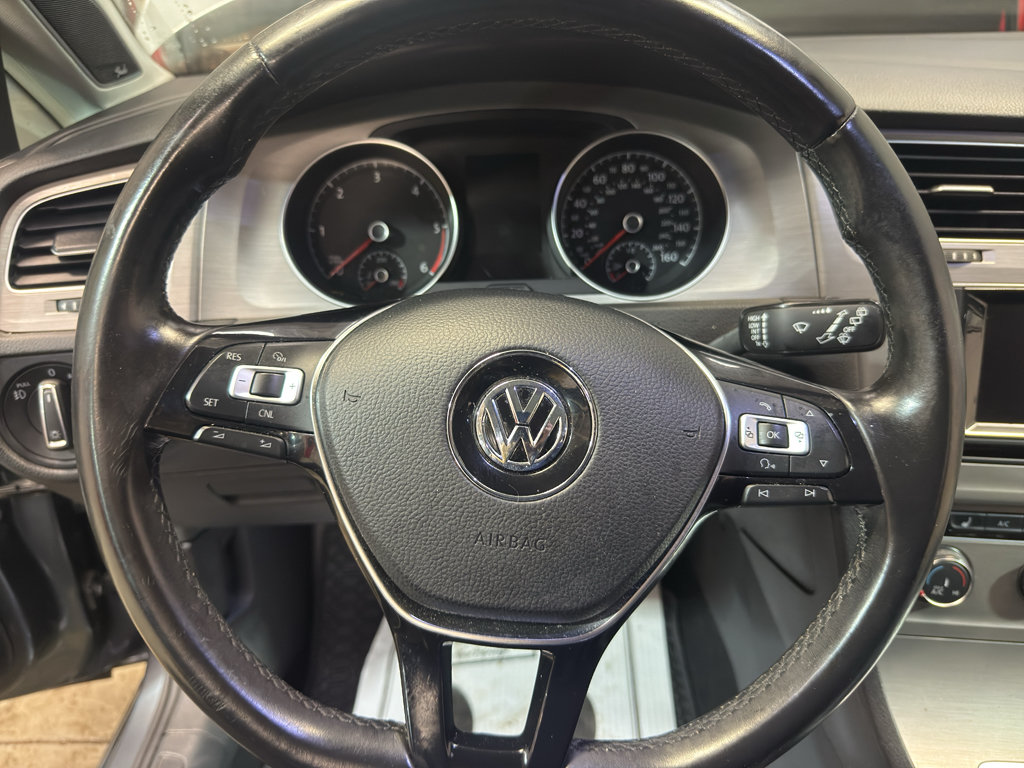 Used 2015 Volkswagen Golf TDI SE FWD image 18
