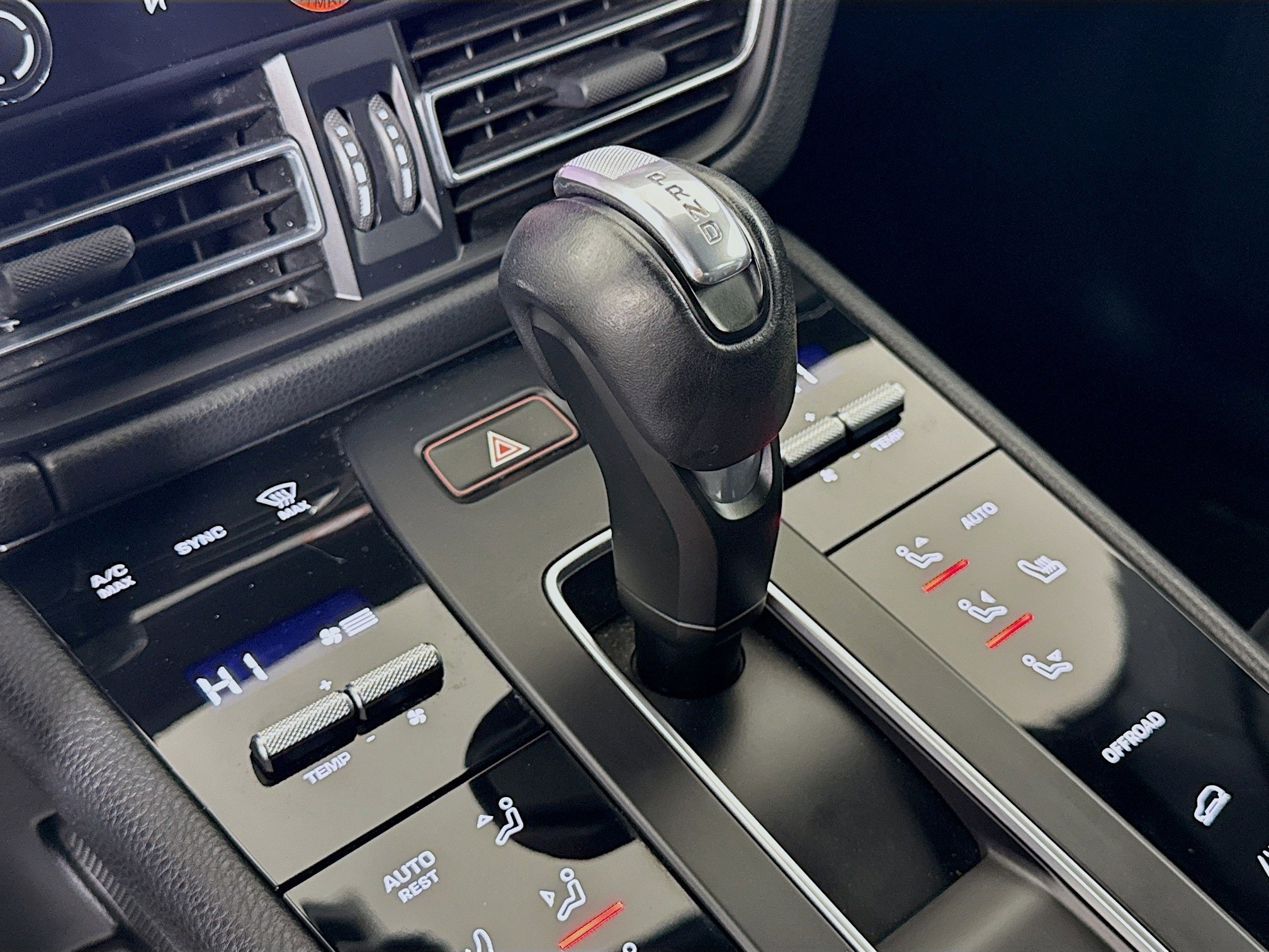 Certified 2022 Porsche Macan S image 19