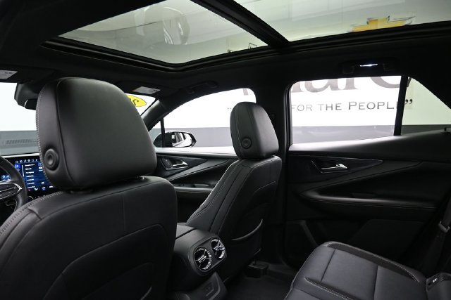Used 2024 Chevrolet Blazer EV LT AWD/4WD image 25