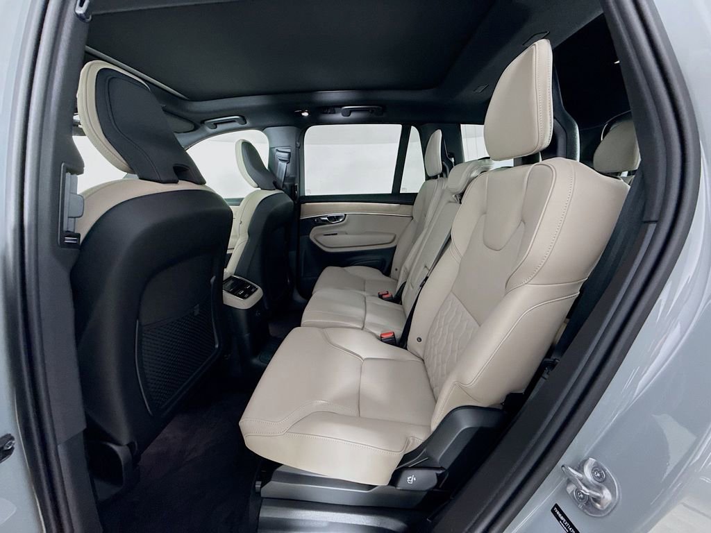 New 2026 Volvo XC90 T8 Plus w/ Protection Package Premier image 26