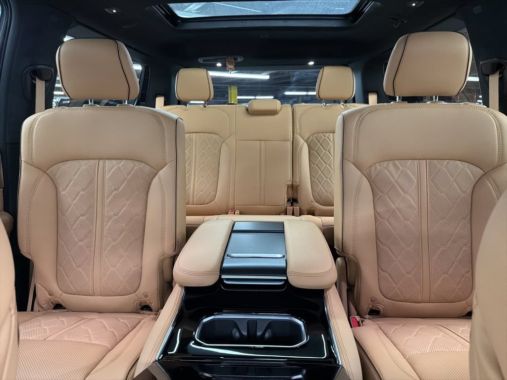 New 2026 Jeep Grand Wagoneer Summit AWD/4WD image 25