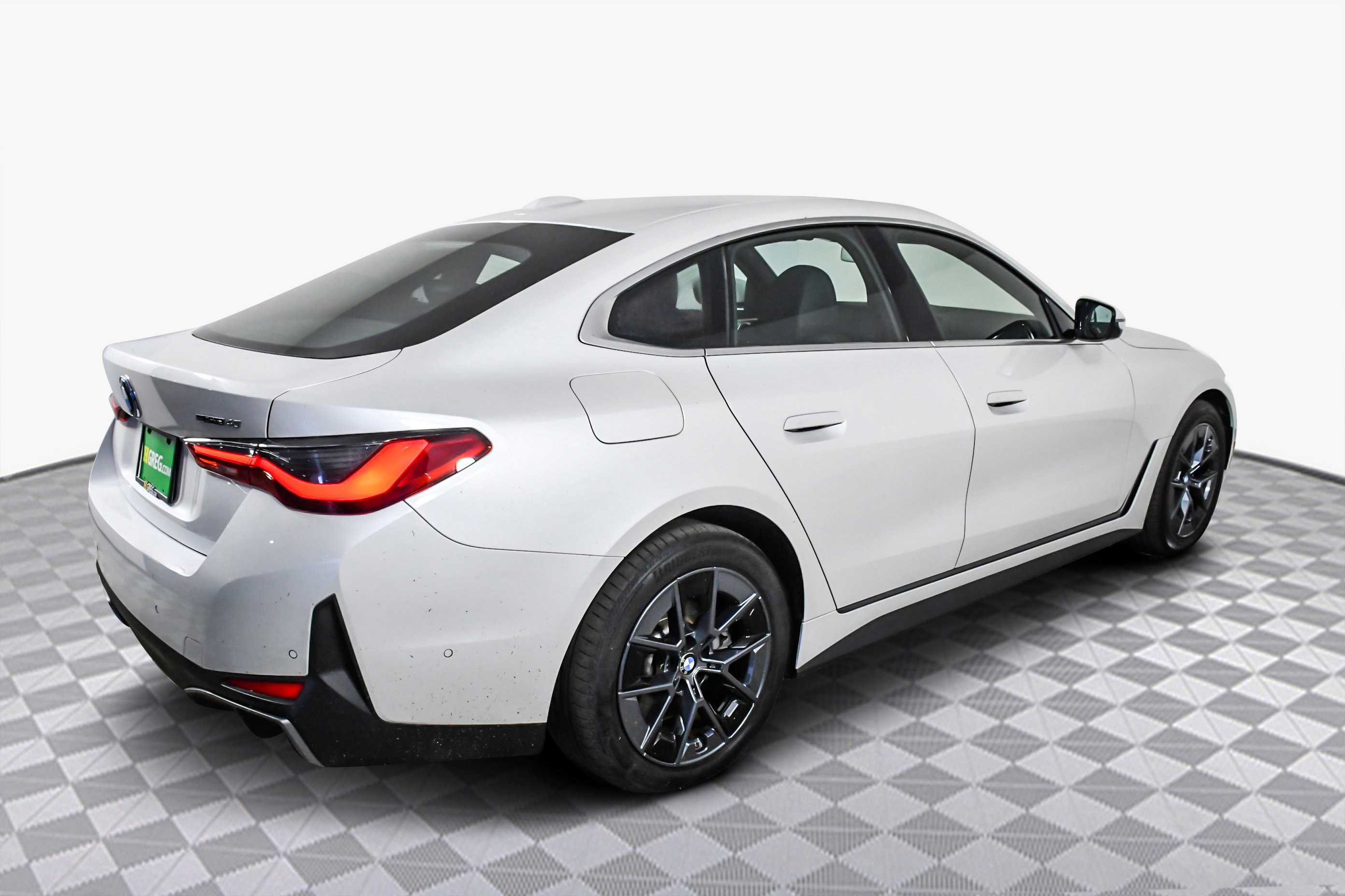 Used 2025 BMW i4 eDrive40 image 8