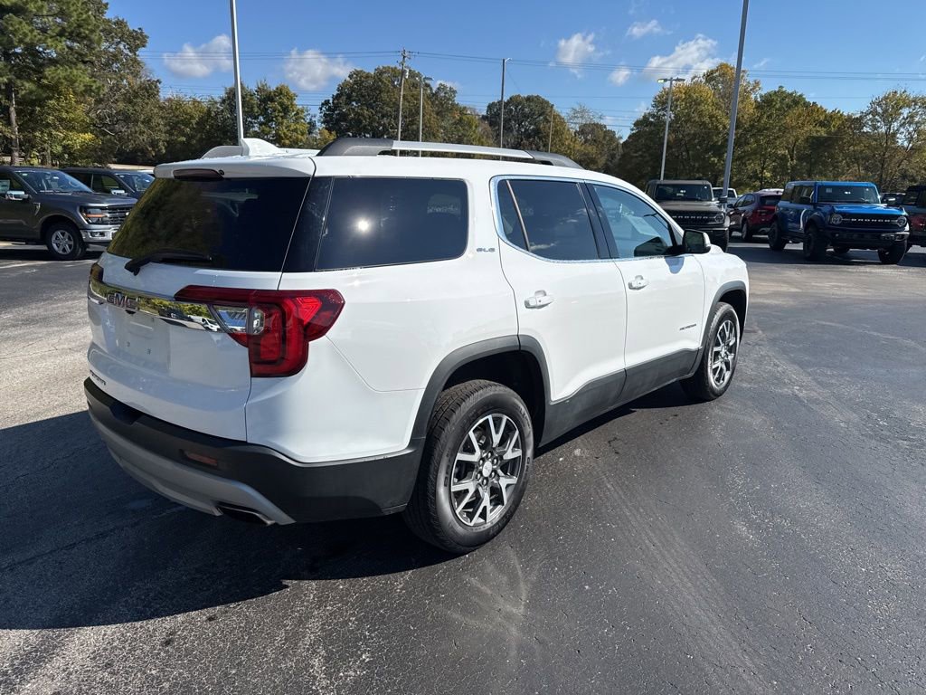 Used 2023 GMC Acadia SLE w/ Driver Convenience Package image 3