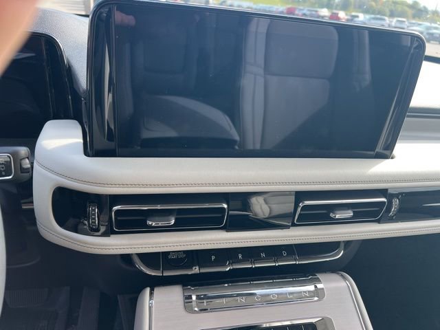 Used 2025 Lincoln Aviator Reserve w/ Illumination Package image 8