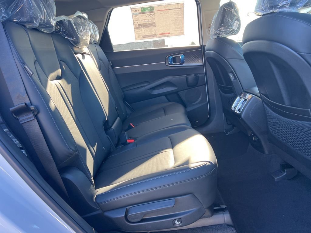 New 2026 Kia Sorento S w/ S Panoramic Sunroof Package image 15