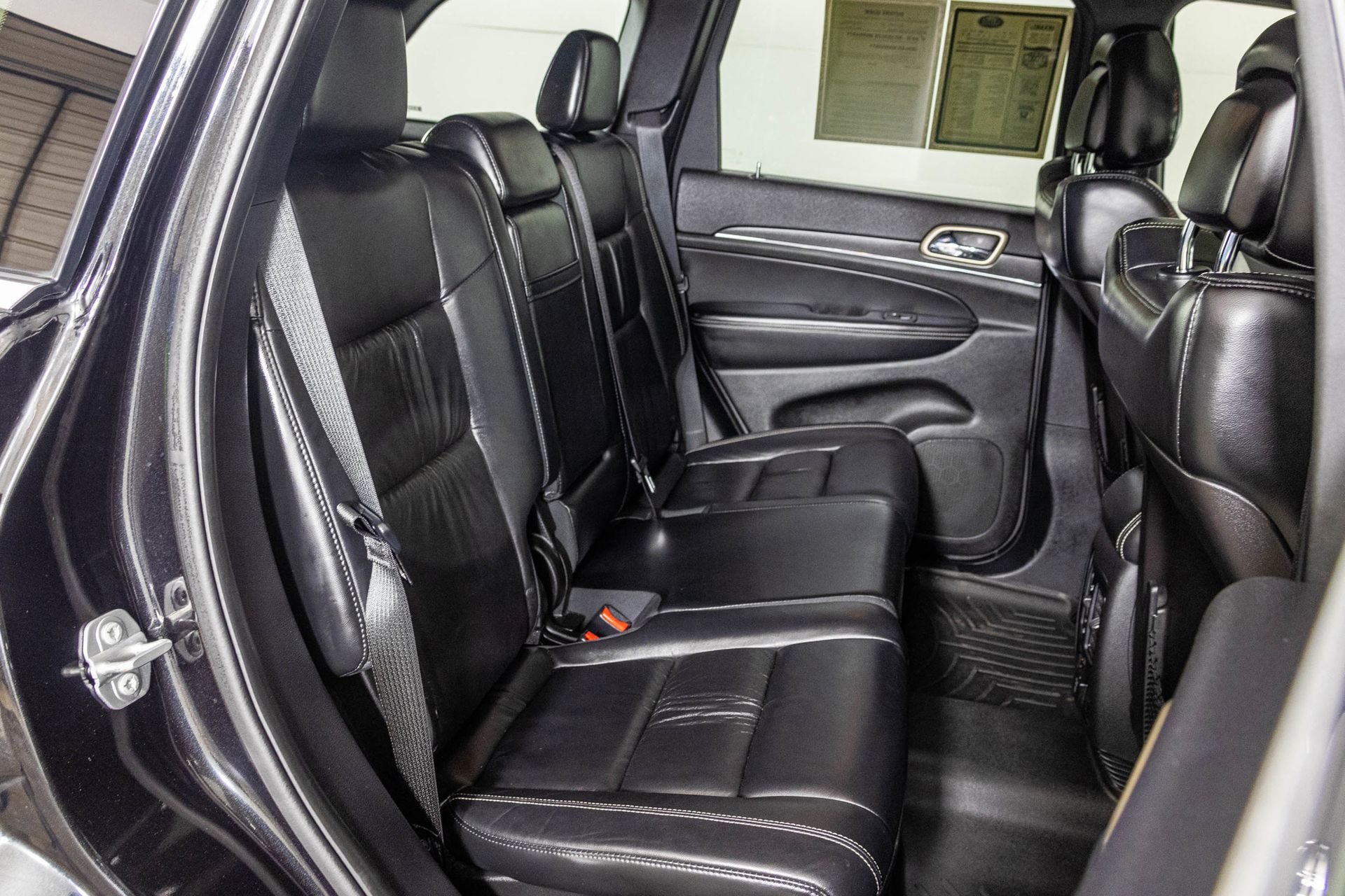 Used 2015 Jeep Grand Cherokee Limited image 45