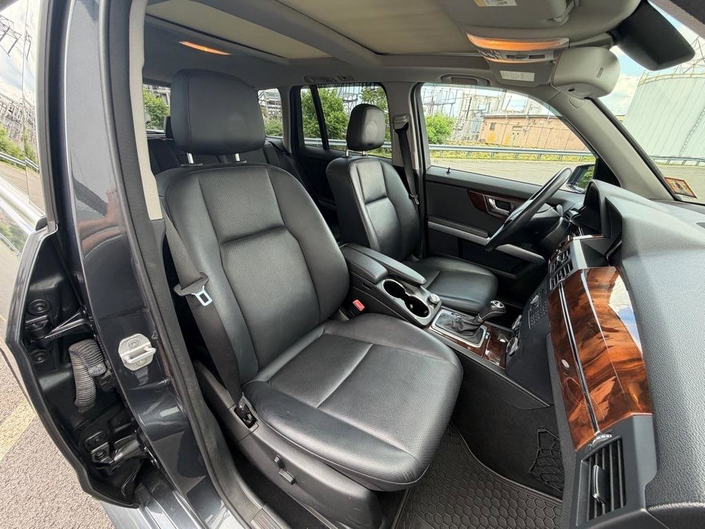 Used 2010 Mercedes-Benz GLK 350 4MATIC image 13