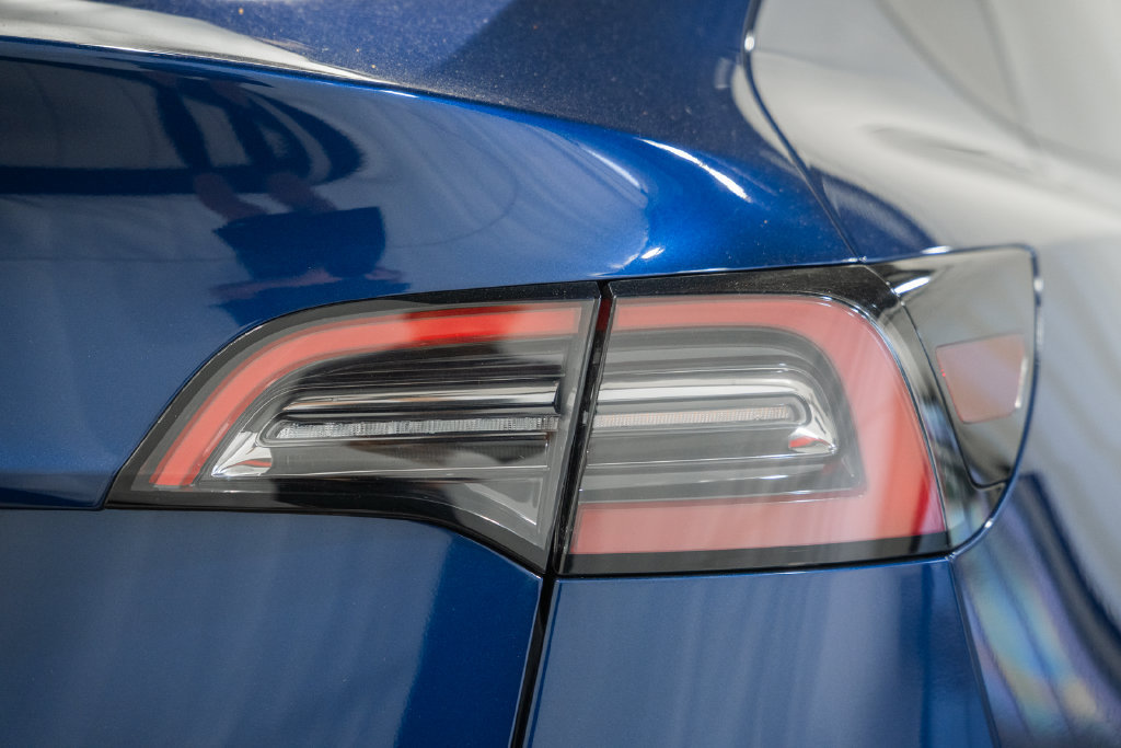 Used 2025 Tesla Model Y Long Range AWD/4WD image 5