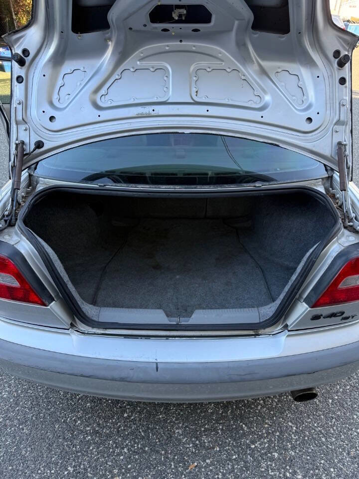 Used 2001 Volvo S40 FWD image 13