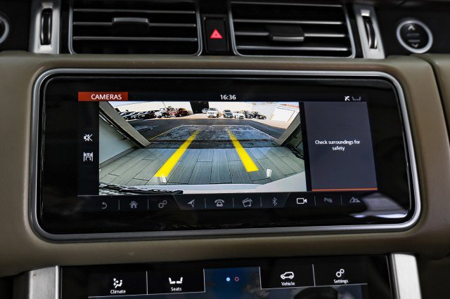 Used 2020 Land Rover Range Rover HSE AWD/4WD image 20