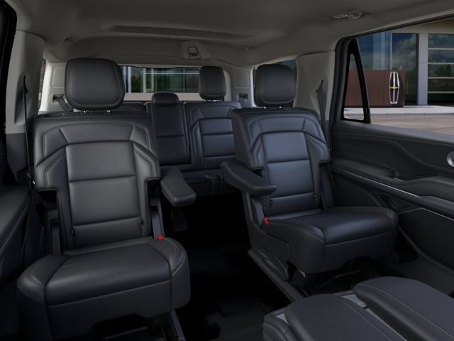 New 2026 Lincoln Navigator Premiere AWD/4WD image 10