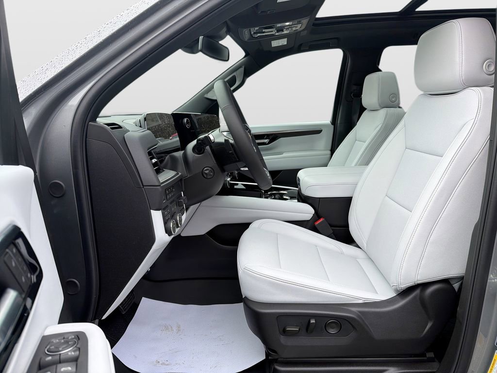 New 2026 Chevrolet Suburban Premier w/ Sun And Tow Package image 15