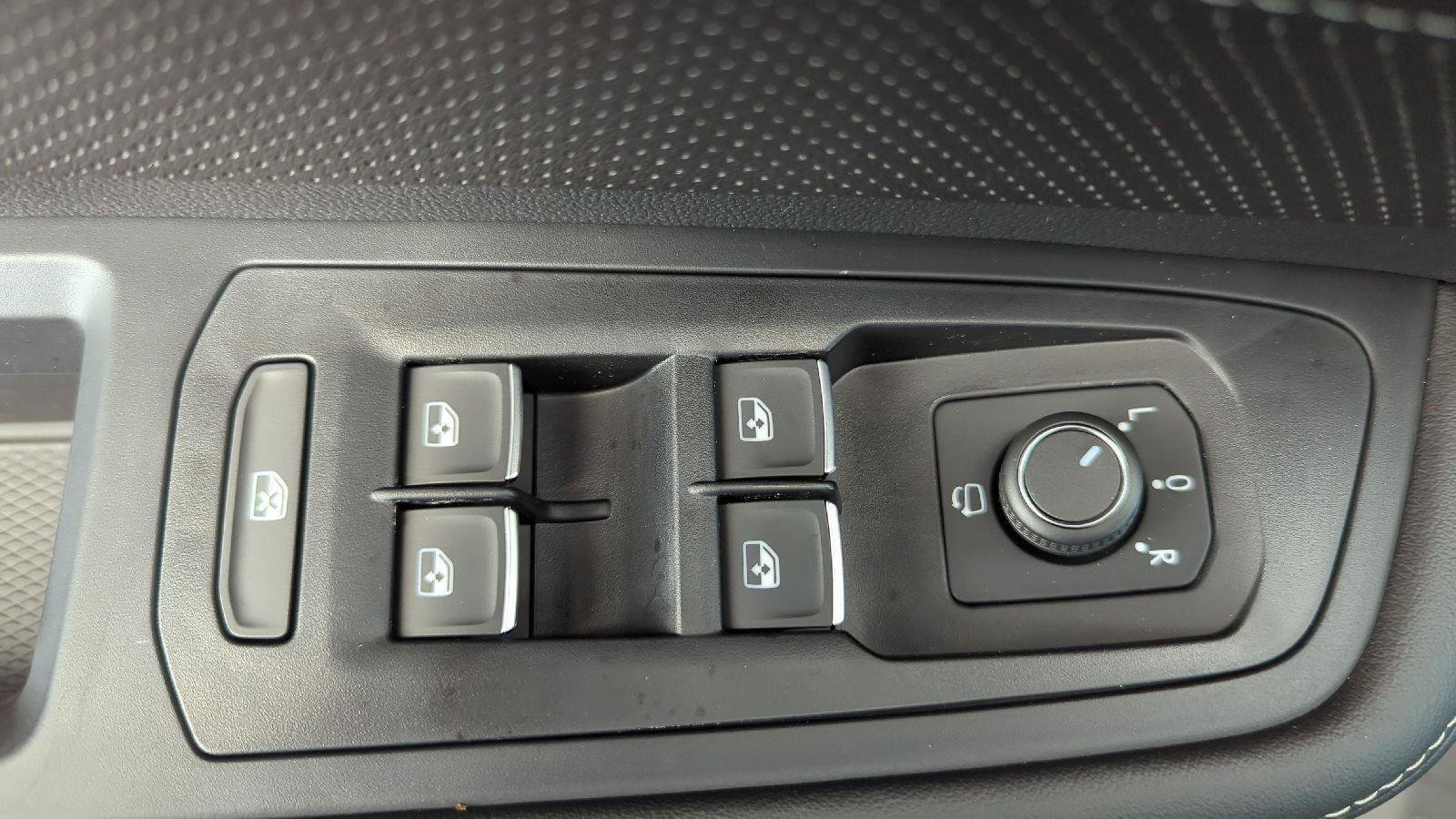 New 2026 Volkswagen Atlas Cross Sport SEL Premium R-Line image 20