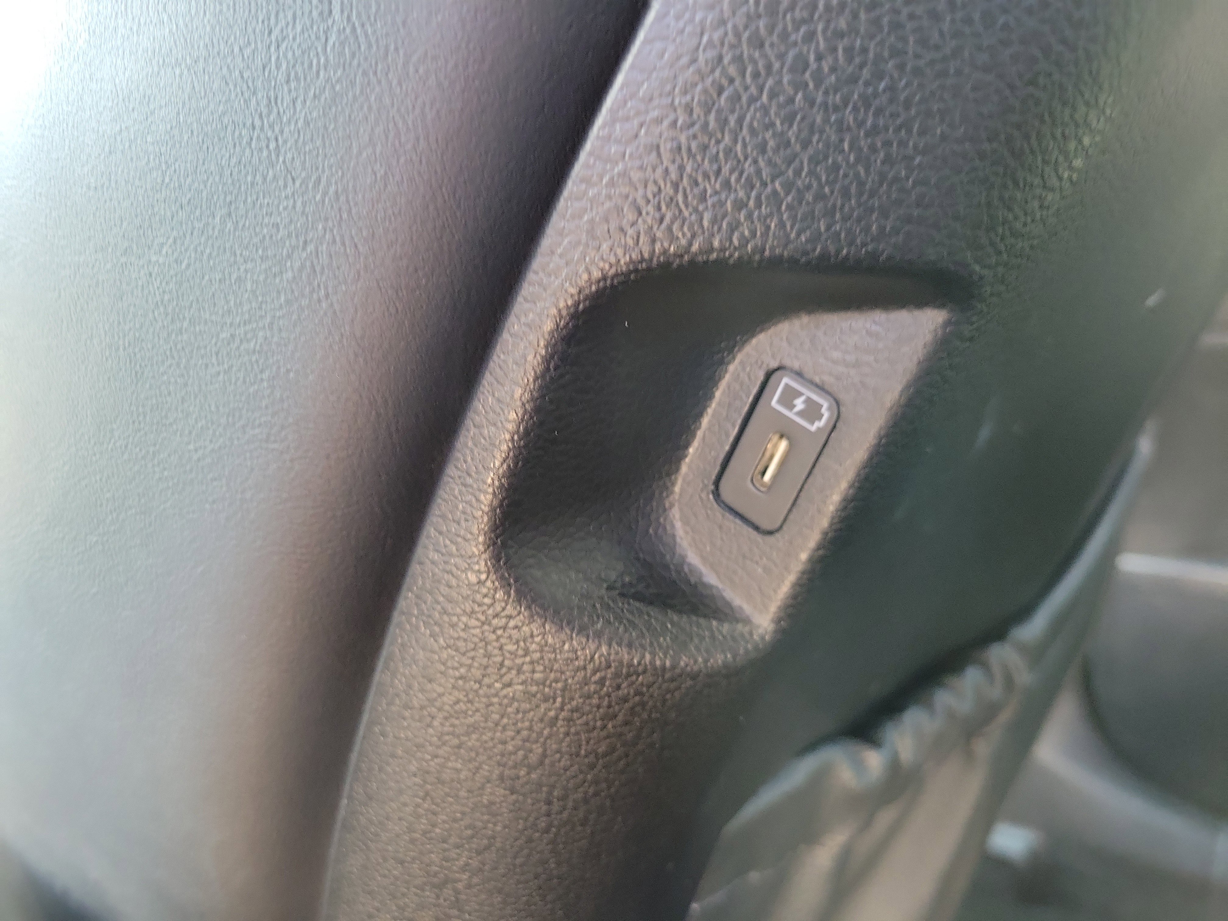Used 2024 Hyundai Palisade Calligraphy image 18