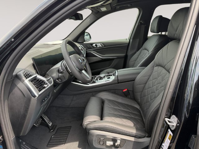 New 2026 BMW X5 xDrive40i w/ M Sport Package AWD/4WD image 9