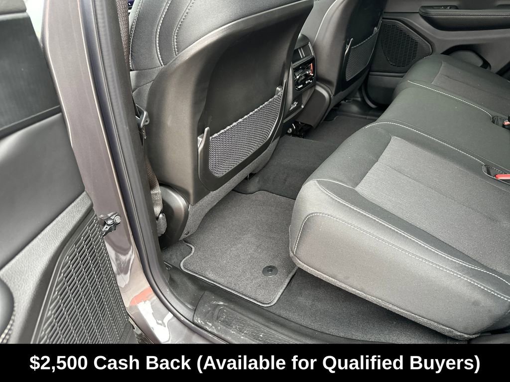New 2026 Jeep Grand Cherokee Laredo RWD image 33