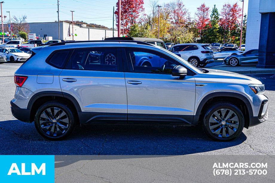 Used 2024 Volkswagen Taos S image 9