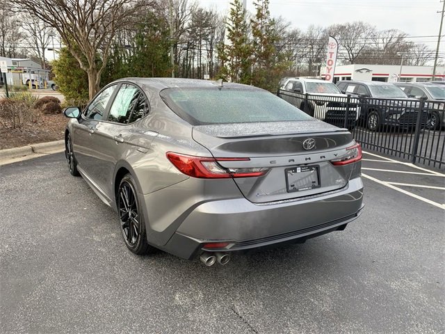 Used 2025 Toyota Camry SE image 6