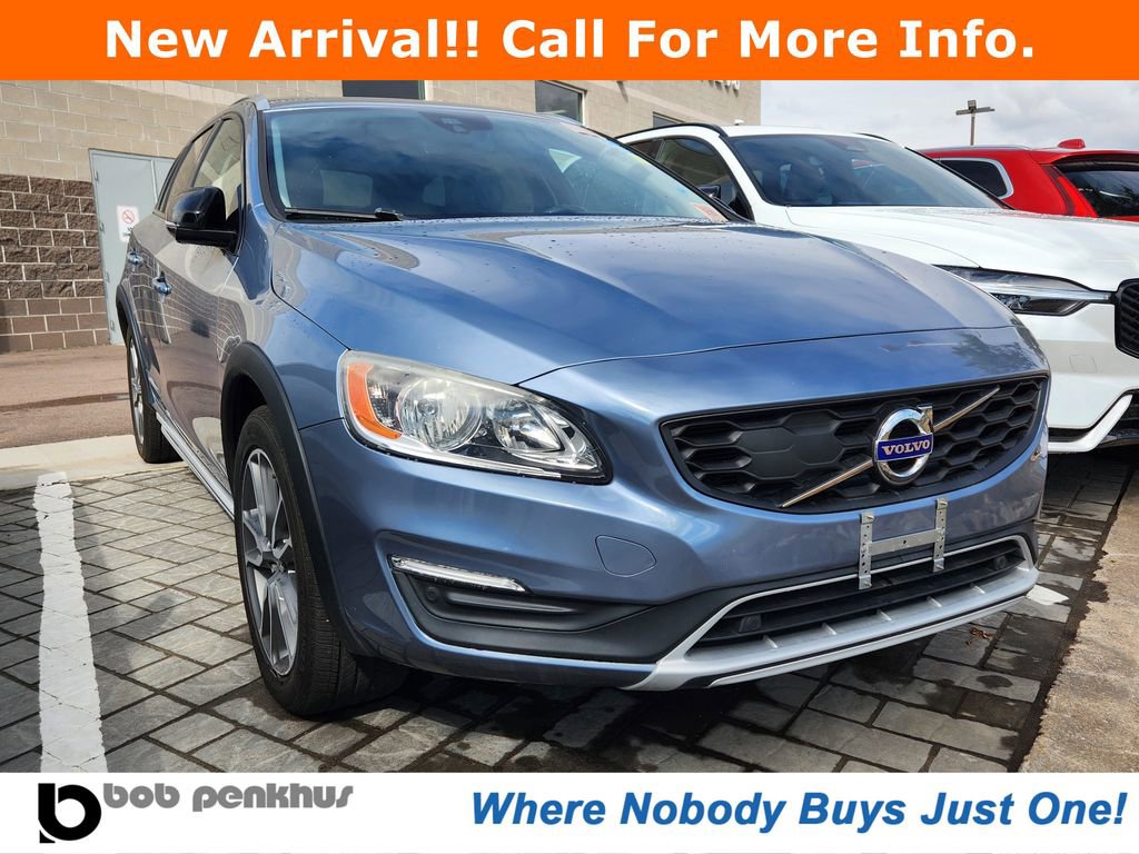 Used 2018 Volvo V60 T5 Cross Country w/ Convenience Package